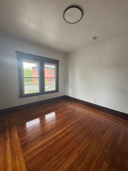 Building Photo - 664 Chicopee St