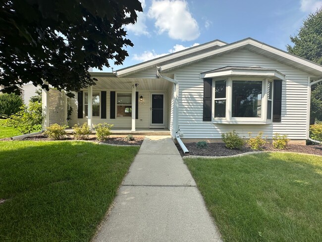 Building Photo - 7006 Parker Hill Dr