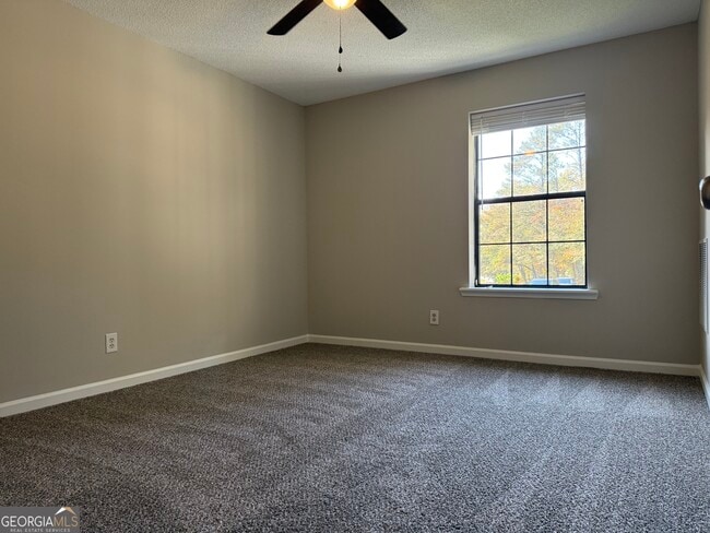 Building Photo - 731 Moon Bridge Rd