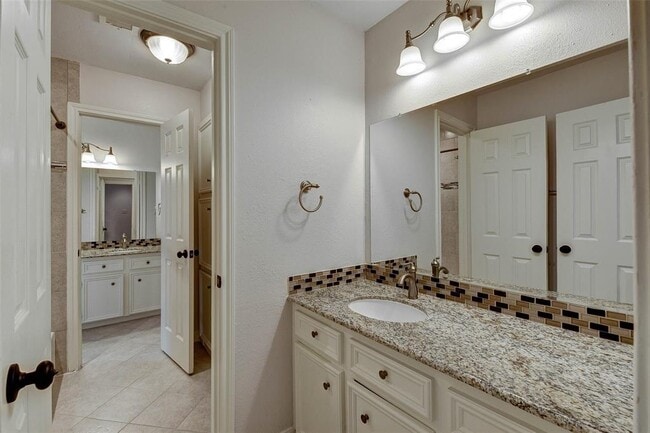 Building Photo - 20642 Laurel Lock Dr