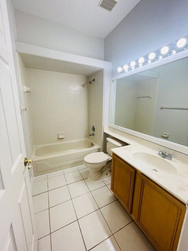 Building Photo - Coming soon!!!!-The Oaks-Pool Home-1738 Golfview Dr Kissimmee FL 34746