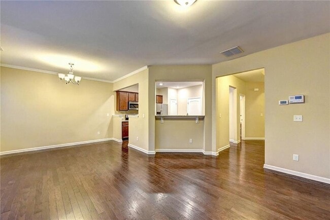 Building Photo - 1075 Hampton Oaks Dr