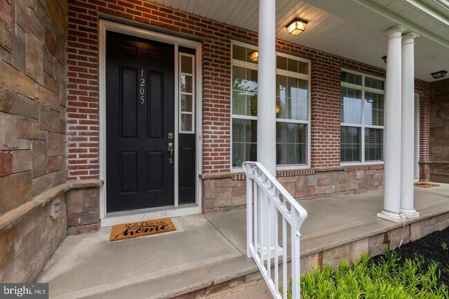 Building Photo - 1205 Preakness Ct