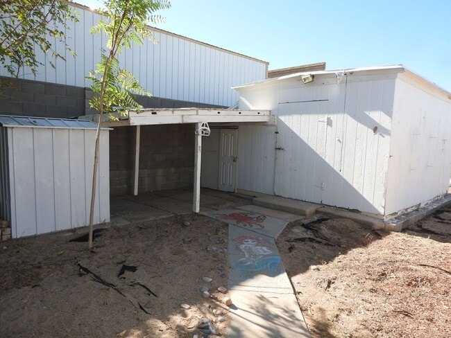 Building Photo - 2412 Ashfork Ave