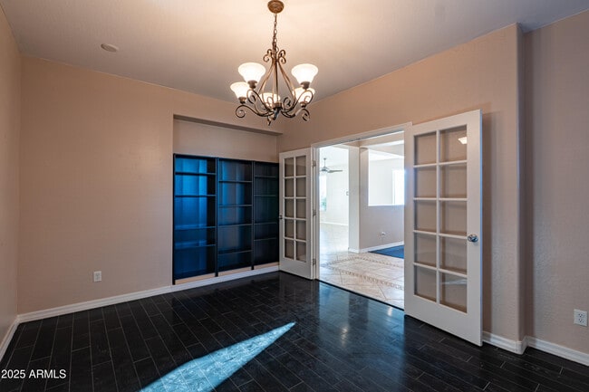 Building Photo - 453 W Lantana Pl