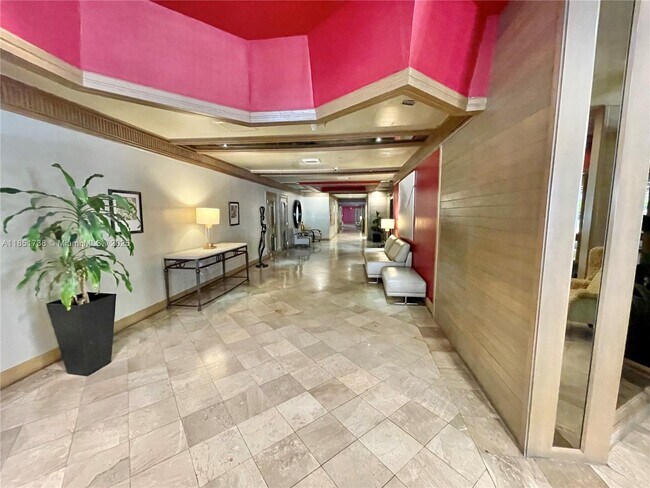 Building Photo - 2501 Brickell Ave
