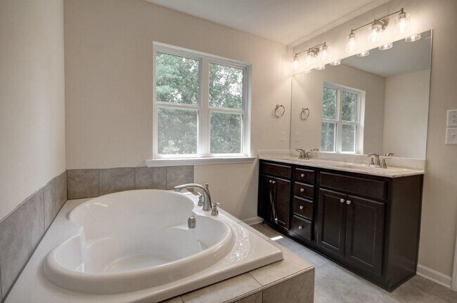 Building Photo - 4578 Grenadine Cir