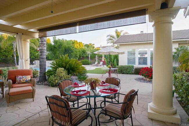 Building Photo - !!! RESORT-STYLE LIVING IN VALLEY VIEW EST...