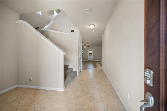 Building Photo - 7165 Mohegan Dr