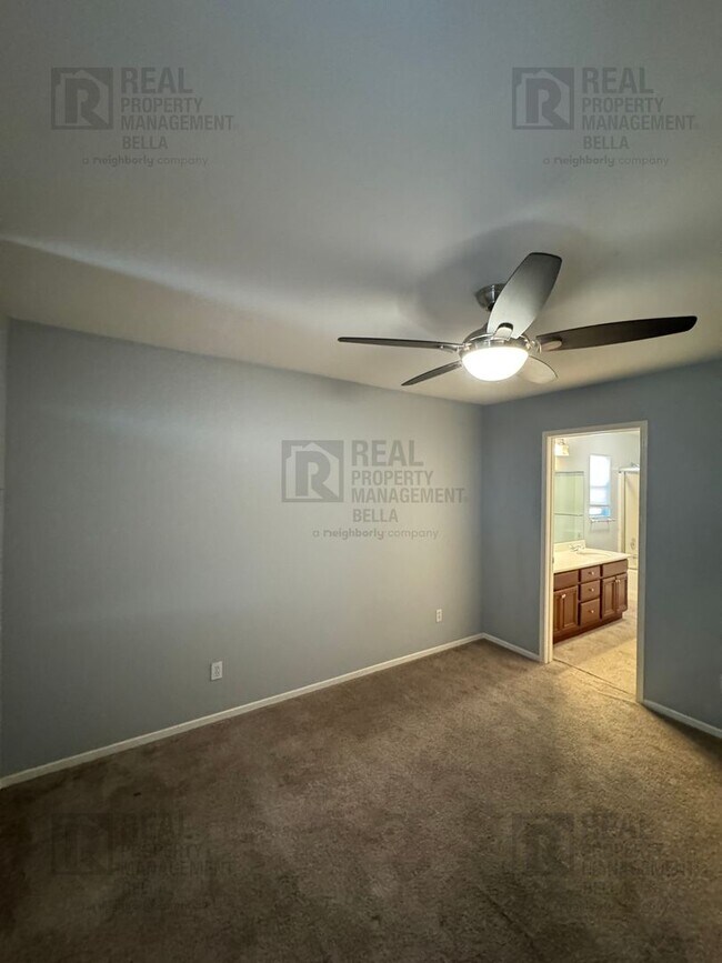 Building Photo - Spacious & Stylish 5-Bed, 3-Bath Home in Prime Murrieta Location