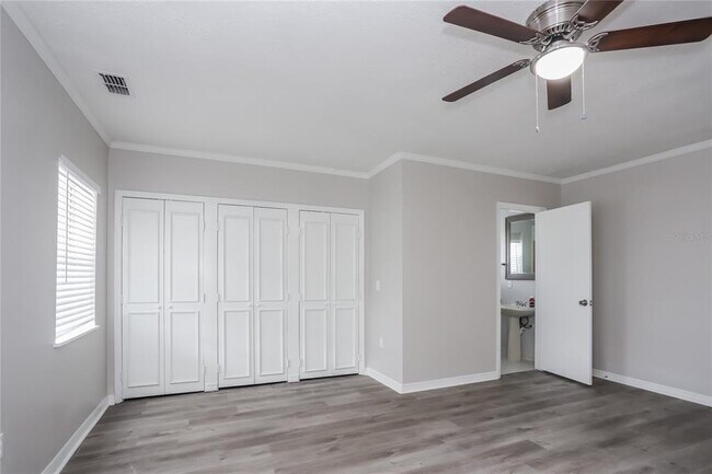 Building Photo - 834 Cinnamon Dr