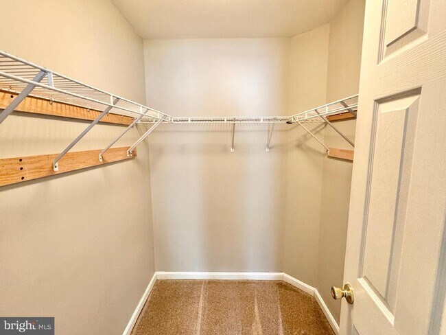 Building Photo - 16 Westchester Ct