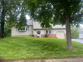 Building Photo - 2133 Dapple Dr