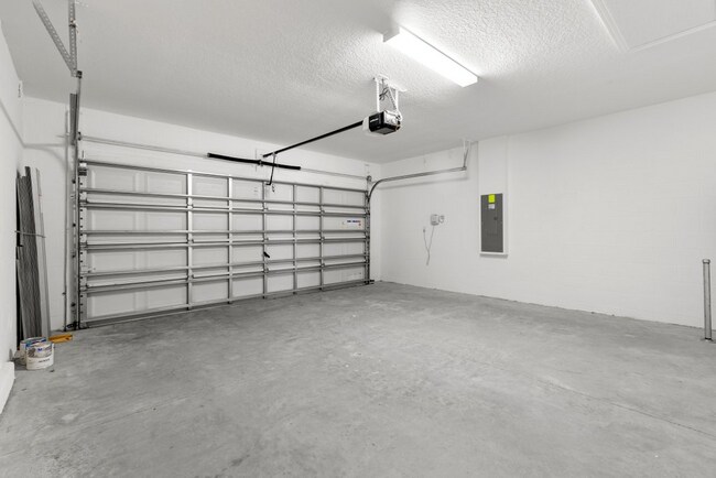 Building Photo - LIKE NEW 5 Bedroom Home for RENT in Touchstone!