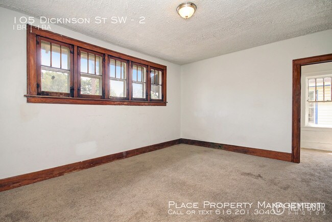 Building Photo - 105 Dickinson St SW