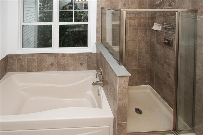 Building Photo - 1245 Tuscany Dr
