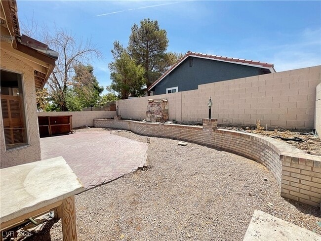 Building Photo - 8429 Charles Ct