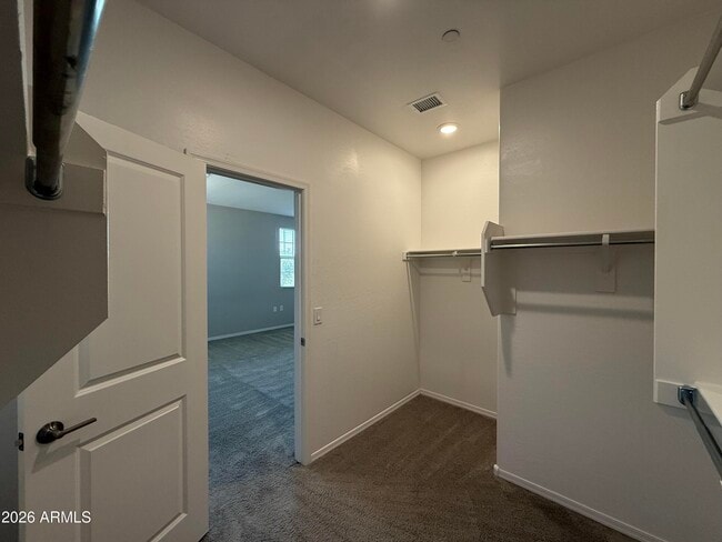 Building Photo - 2669 S Peppertree Dr