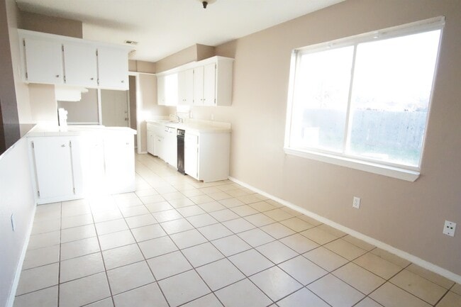 Building Photo - 3108 Gwendolyn Ln