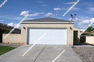 Building Photo - Nice 3 Bedroom, 2 Bathroom, 2 Car Garage a...