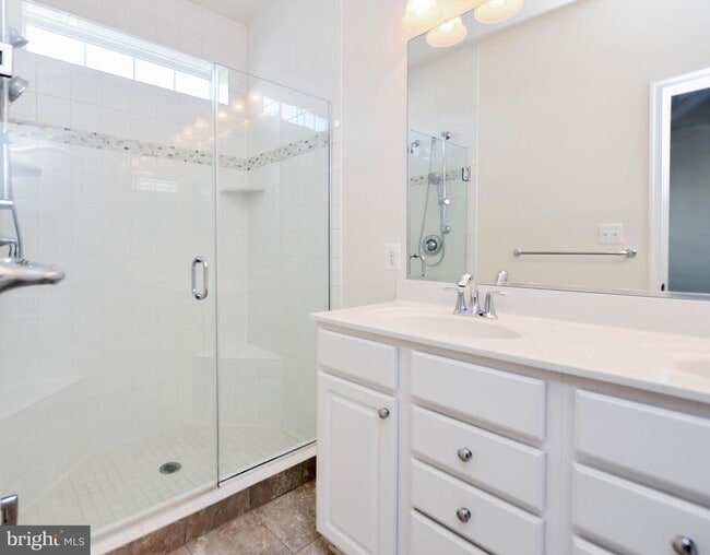 Building Photo - 608 Parkside Pl NE