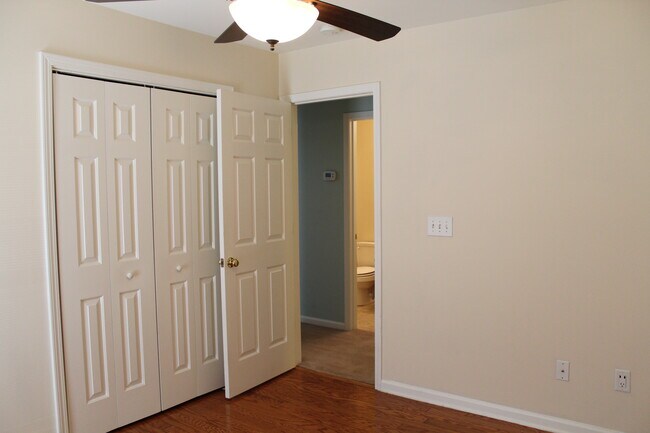 Building Photo - 4648 Fringetree Dr