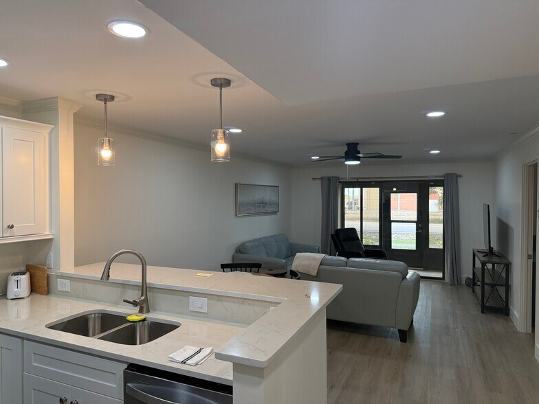 Building Photo - 401 Airport Ave E