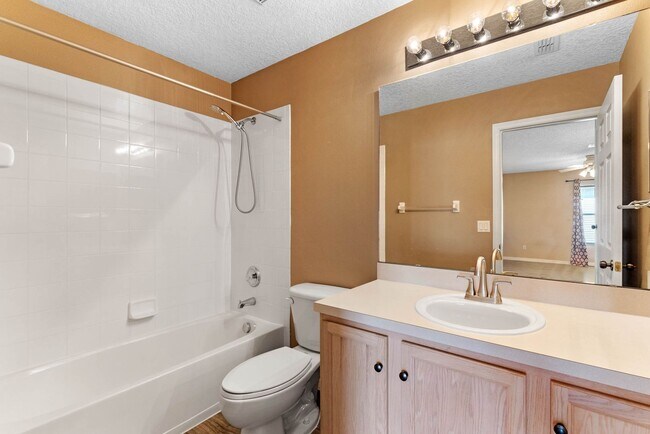 Building Photo - 15321 Harrowgate Way