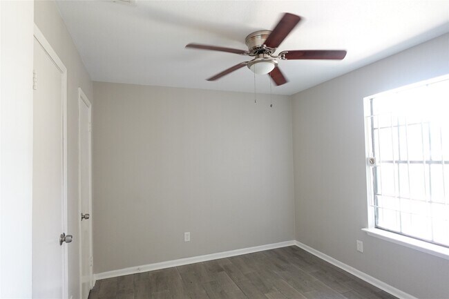 Building Photo - 7215 Haverton Dr