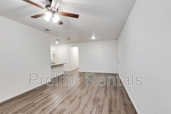 Building Photo - 3505 Abraham Dr