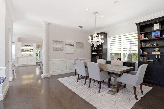 Building Photo - 375 SW 16th St