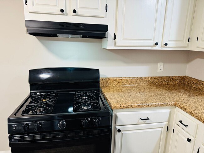 Building Photo - **NEW PRICE** All Utilities Included Plus Washer and Dryer!**