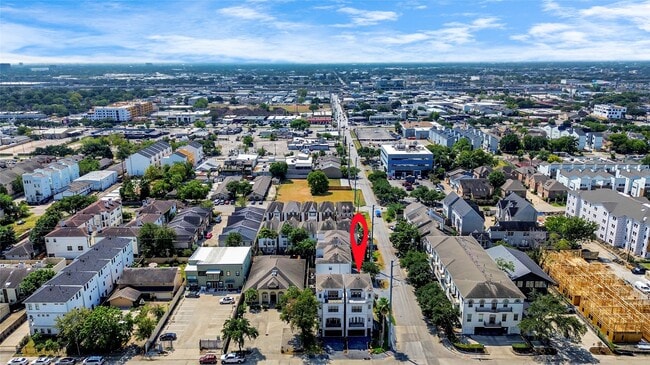 Building Photo - 5735 Winsome Ln