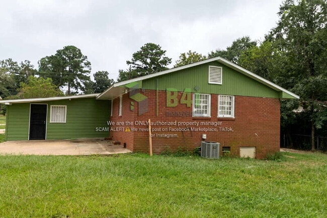 Building Photo - 5421 Susan Ln