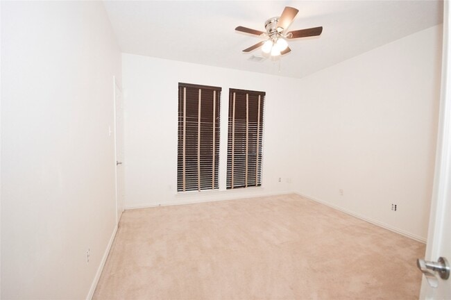 Building Photo - 310 Watercrest Harbor Ln