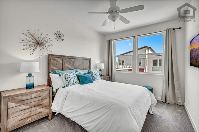 Building Photo - 3Bed/2.5Bath Modern House in Goodyear! -- MODERN FINISHES!