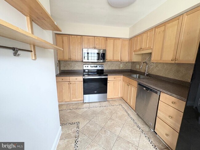 Building Photo - 7653 Stana Ct
