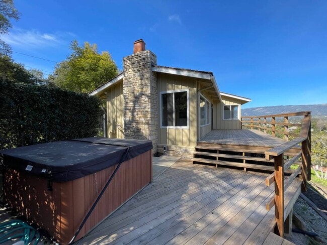 Building Photo - Peaceful Hope Ranch Living