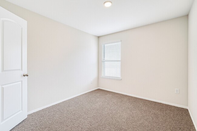 Building Photo - 5611 Simcrest Grove Dr