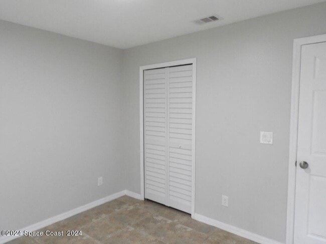 Building Photo - 3235 Forghun Ave SE