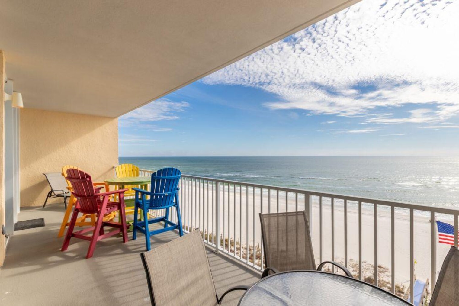 Building Photo - 365 E Beach Blvd