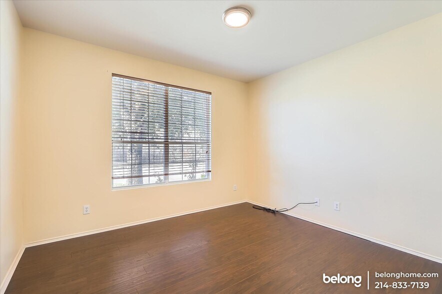 Building Photo - 1310 Pigeon Ct