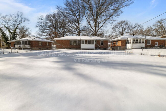 Building Photo - 9604 Colony Dr