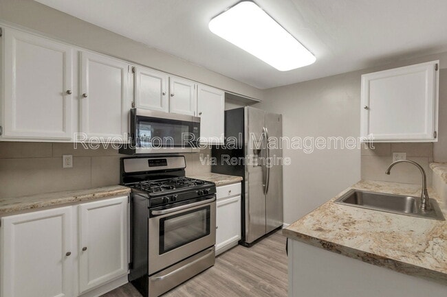 Building Photo - 4267 Parkview Ct