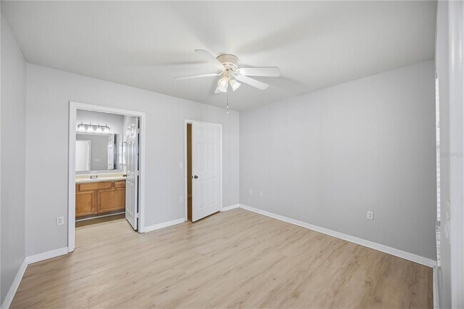 Building Photo - 1195 Villagio Cir