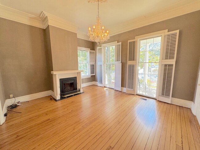 Building Photo - 226 E Gwinnett St