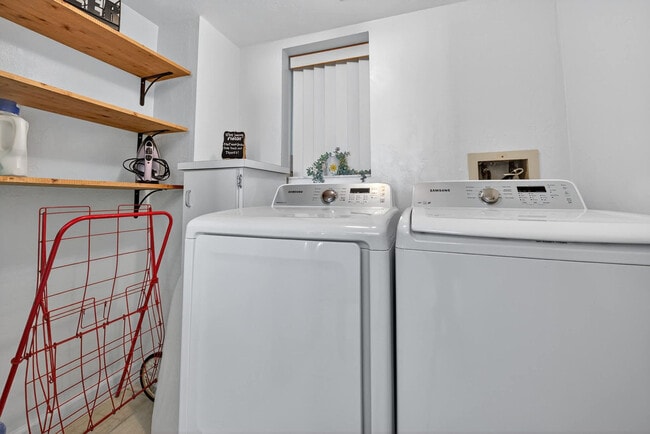 Building Photo - 3859 S Atlantic Ave