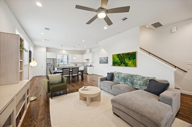 Building Photo - 1055 Timbergrove Yards Ln