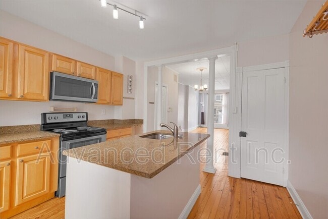 Building Photo - 415 S Robinson St