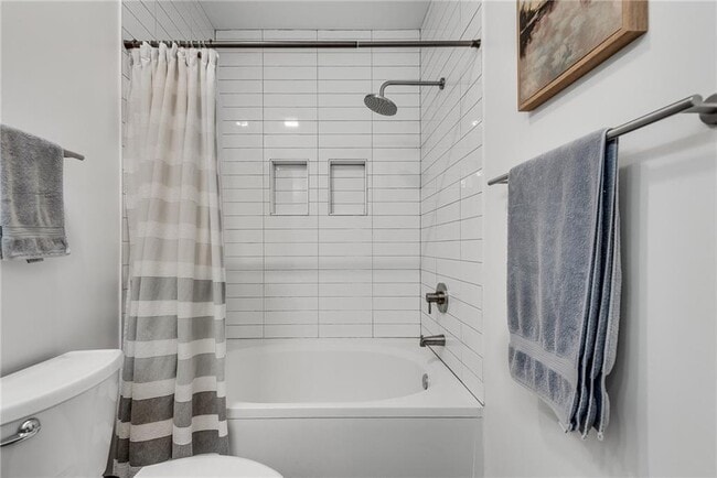 Building Photo - 821 Ralph McGill Blvd NE